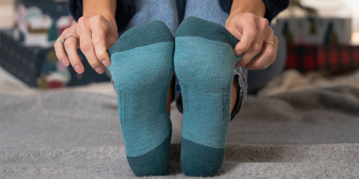 Взуття та шкарпетки